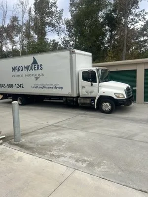 Mako Movers LLC